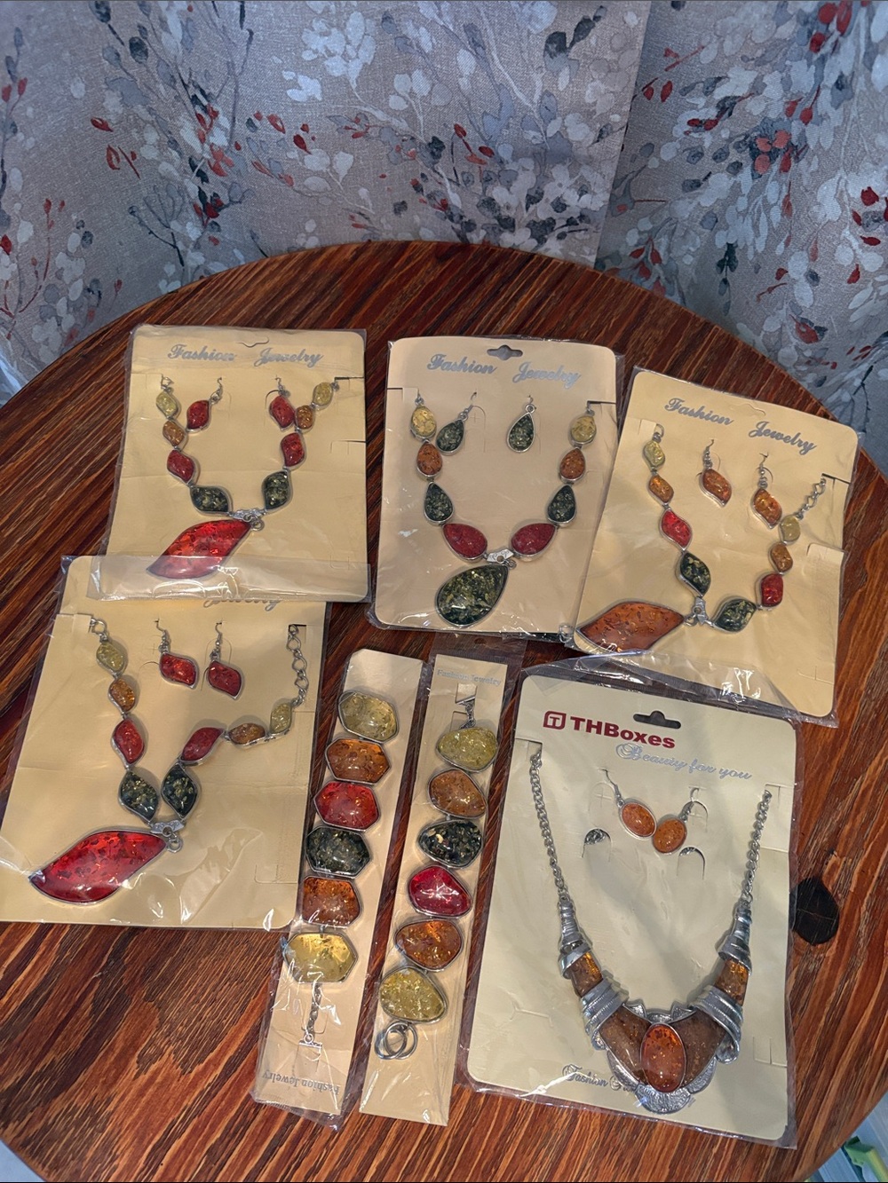 lot of (7) Women’s Fashion Jewelry Sets - Necklace, Earrings & bracelets